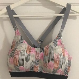 Victoria’s Secret Lightweight Sports Bra